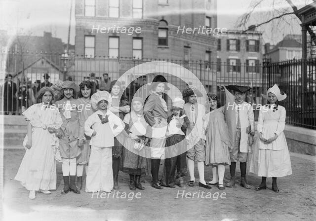 Colonial Costumes -- Gaynor Park, 1913. Creator: Bain News Service.