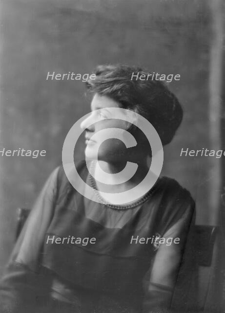 Miss Olive Wyndham, portrait photograph, between 1918 and 1921. Creator: Arnold Genthe.