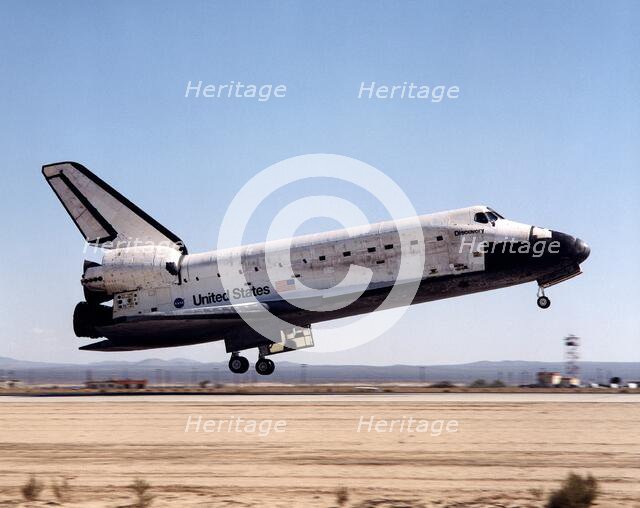 STS-92 touching down, Edwards Air Force Base, California, USA, October 24, 2000.  Creator: NASA.