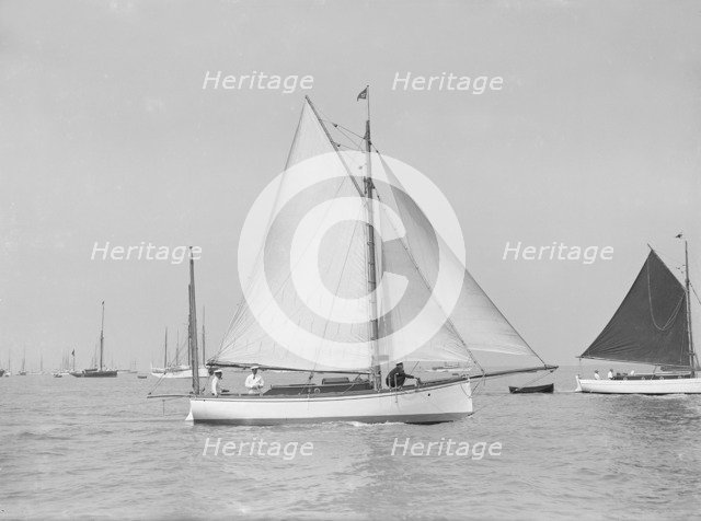 The yawl 'Heroine' under sail, 1913. Creator: Kirk & Sons of Cowes.