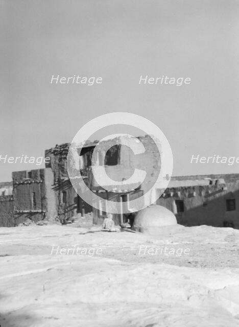 Acoma, New Mexico area views, between 1899 and 1928. Creator: Arnold Genthe.