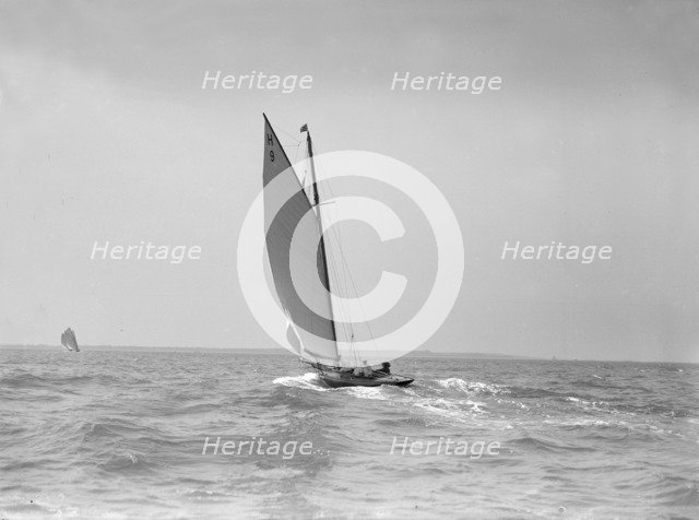 'Termagent', an early gaff rigged 8 Metre sailing yacht, 1911. Creator: Kirk & Sons of Cowes.