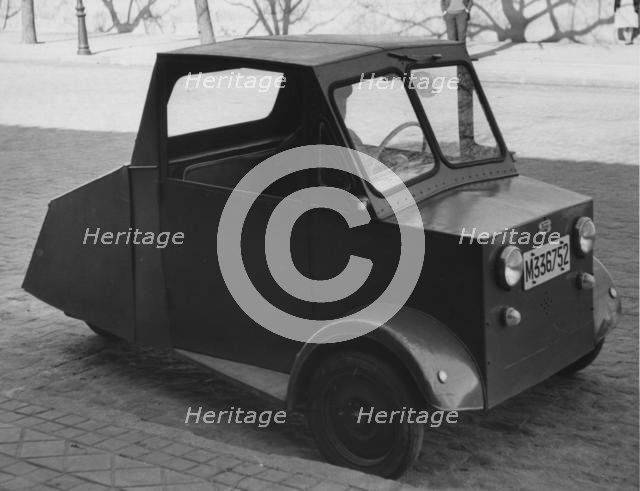 1956 Iresa 3 wheeler. Creator: Unknown.