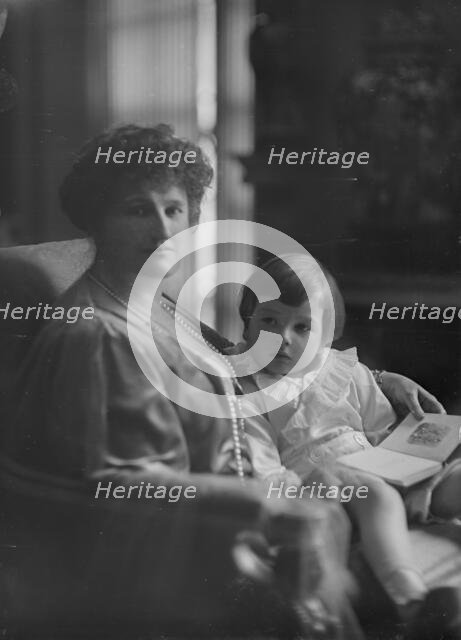 Mrs. John D. Rockefeller Jr and son David, portrait photograph, 1919 Mar. 18. Creator: Arnold Genthe.