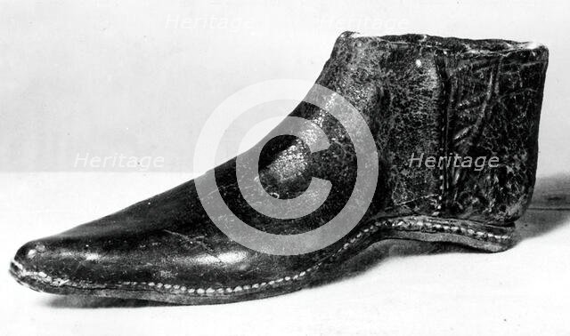 Girl's Shoe, England, 15th century. Creator: Unknown.