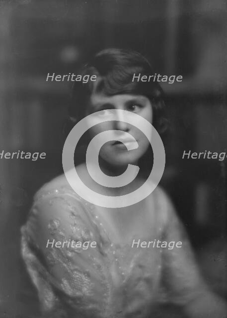 Miss Marie Martin, portrait photograph, 1918 Jan. 17. Creator: Arnold Genthe.