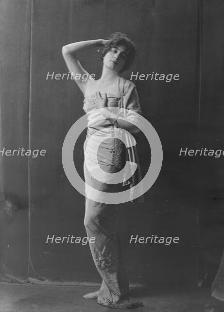 Miss Flore Revalles, portrait photograph, 1918 Sept. 26. Creator: Arnold Genthe.