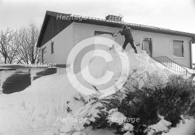 Huge snowdrift after a storm, Landskrona, Sweden, 1978. Artist: Unknown