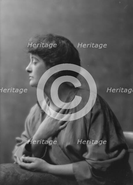 Yocum, George, Mrs., portrait photograph, 1916 Mar. 10. Creator: Arnold Genthe.