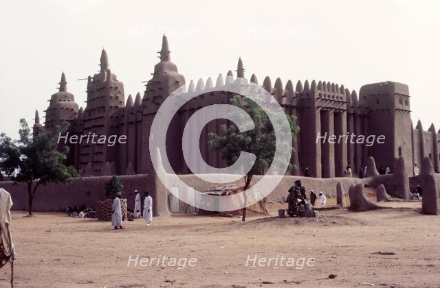 Great Mosque of Djenné, Mali, 1989.  Creator: Amanda Waite.