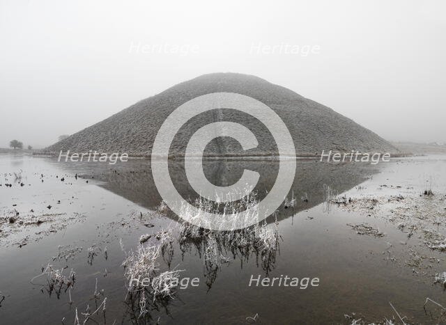Silbury Hill, Avebury, Wiltshire, 2012. Creator: James O Davies.