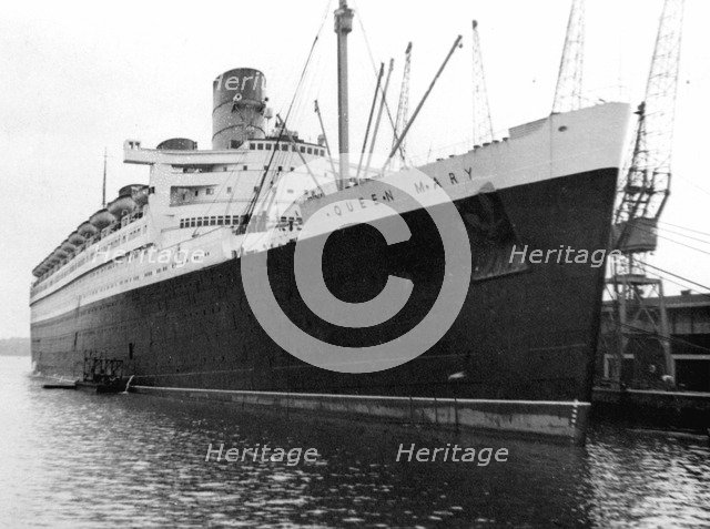 Ocean liner RMS 'Queen Mary', 20th century. Artist: Unknown