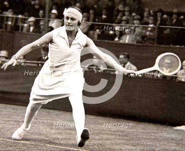 Lily Alvarez (Maria Gonzalez Alvarez) (1905-1998), Spanish tennis player.