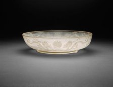 Dish with Dragons, Qing dynasty (1644-1911), Yongzheng reign mark and period (1722-1735). Creator: Unknown.