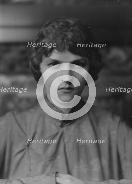 Hawley, Miss, portrait photograph, ca. 1915. Creator: Arnold Genthe.