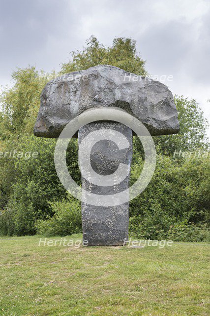 'Hymn', sculpture by Stephen Cox, University of Kent, Canterbury, Kent, 2015. Artist: Steven Baker.