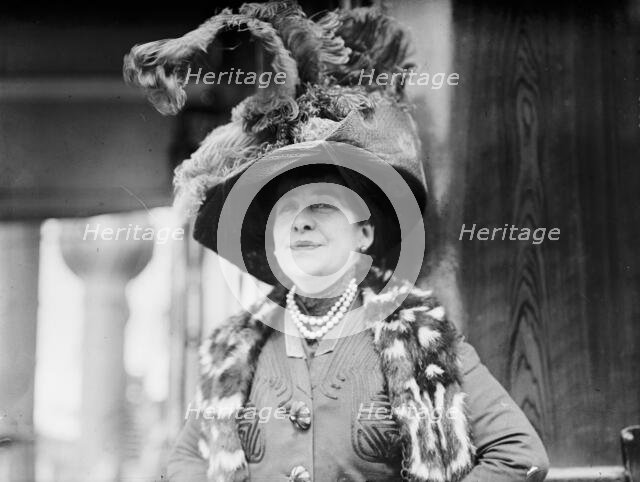 Mrs. A. Crocker Gourand [i.e., Gouraud], 1911. Creator: Bain News Service.