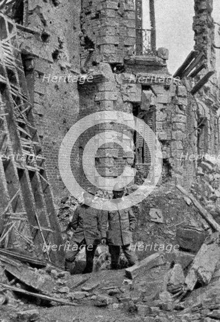 'La Bataille de la Somme; Etat actuel du chateau de la Maisonnette', 1916. Creator: Unknown.