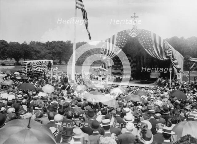 Field Mass, Wash., 5/17/14, 1914. Creator: Bain News Service.