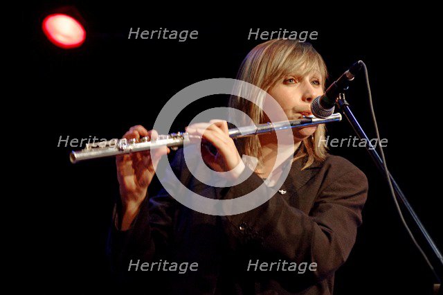 Amy Roberts, The Under Ground, Eastbourne, Dec 2015. Artist: Brian O'Connor.