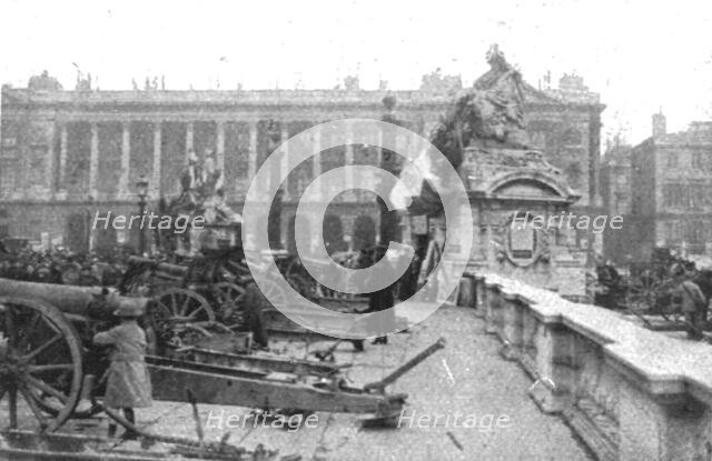 'Les Heures Triomphales: La premiere fete, le 20 octobre 1918; les statues de Strasbourg..., 1918. Creator: Unknown.