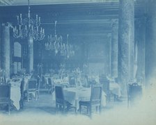 Willard Hotel - dining room, between 1901 and 1910. Creator: Frances Benjamin Johnston.