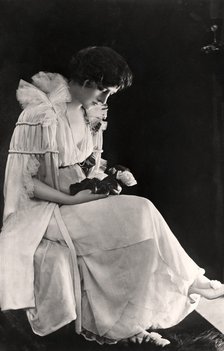 Phyllis Dare (1890-1975), English actress, early 20th century.Artist: Claude Harris
