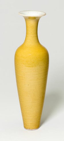 Amphora-Shaped Vase, Qing dynasty (1644-1911), Kangxi reign mark and period (1662-1722). Creator: Unknown.