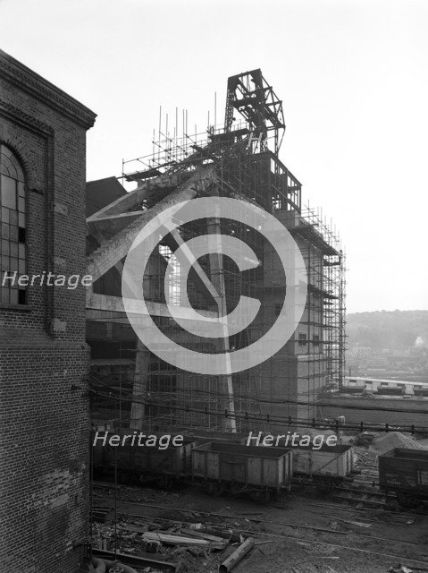 Modernisation of the South Yorkshire coalfields, Cadeby Colliery, near Doncaster, 1956. Artist: Michael Walters