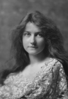Lockwood, A., Miss, portrait photograph, 1914 Dec. 22. Creator: Arnold Genthe.