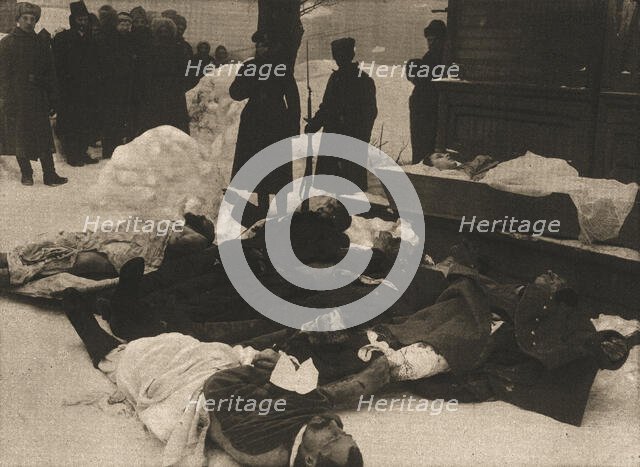 'La Revolution Russe; Apres une journee sanglante: un factionnaire garde-les morts', 1917. Creator: Unknown.