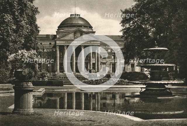 'Wiesbaden - Kurhaus', 1931. Artist: Kurt Hielscher.