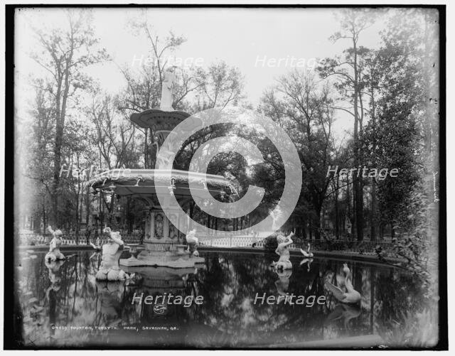 Fountain, Forsyth Park, Savannah, Ga., between 1890 and 1901. Creator: Unknown.