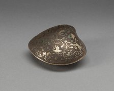Box in the Form of a Clamshell, Tang dynasty (618-907 A.D.), c. 700/50. Creator: Unknown.