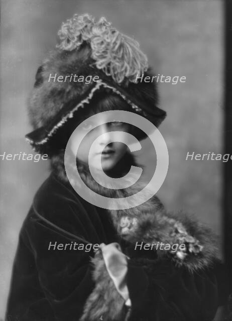 Unidentified girl, possibly daughter of Mrs. Newton McGovern, portrait photograph, 1913?. Creator: Arnold Genthe.