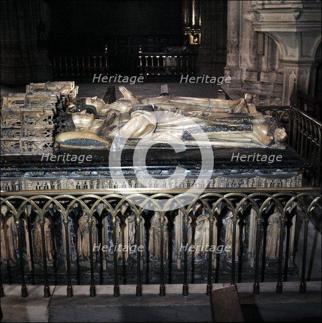 Tomb of Charles III of Navarre and his wife Eleanor of Castile in the Pamplona Cathedral.