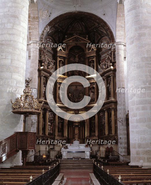 Detail of the main altarpiece of the church of Santos Juanes in Nava del Rey (Valladolid), made i…