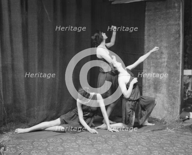 Marion Morgan dancers, between 1914 and 1927. Creator: Arnold Genthe.