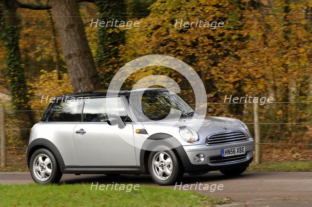 2006 Mini Cooper Artist: Unknown.