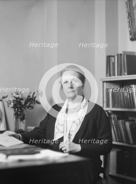 Dunn, Anne, Miss, portrait photograph, 1927 Creator: Arnold Genthe.