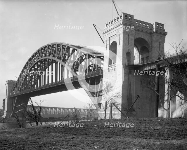 Hell Gate Bridge (New York Connecting RailroadBridge), New York, between 1915 and 1920. Creator: William H. Jackson.