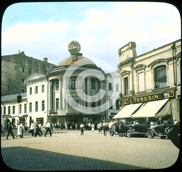 Torgsin store (Trade with foreigners), Moscow, 1931. Artist: DeCou, Branson (1892-1941)