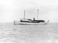 The steam yacht 'Sardonyx' at anchor, 1913. Creator: Kirk & Sons of Cowes.