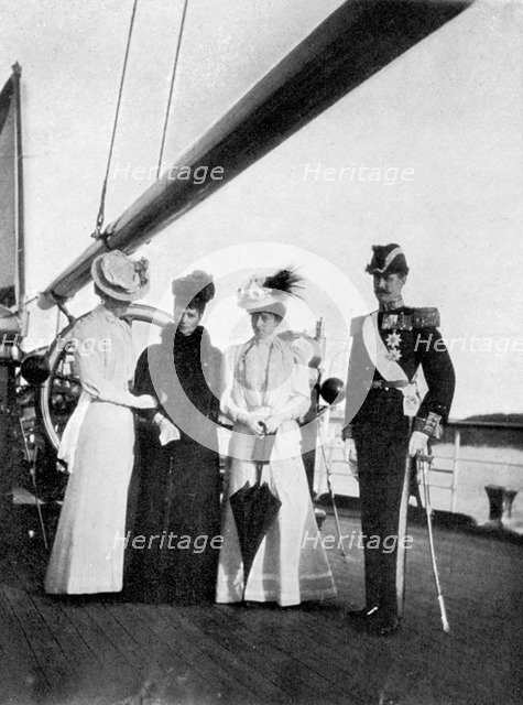 Empress Maria Feodorovna, Princess Victoria, Queen Maud and King Haakon VII of Norway, 1908.Artist: Queen Alexandra