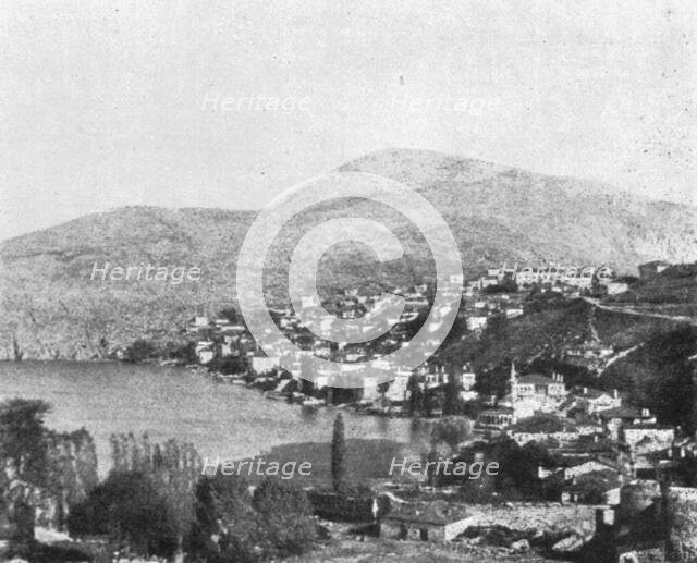 'Sur le front des balkans. -- Deux villes d'ou les troupes allies ont chasse les Bulgares..., 1916. Creator: Dr Bussiere.