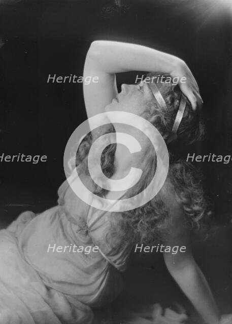 Miss Marion Davies, portrait photograph, 1919 June 14. Creator: Arnold Genthe.