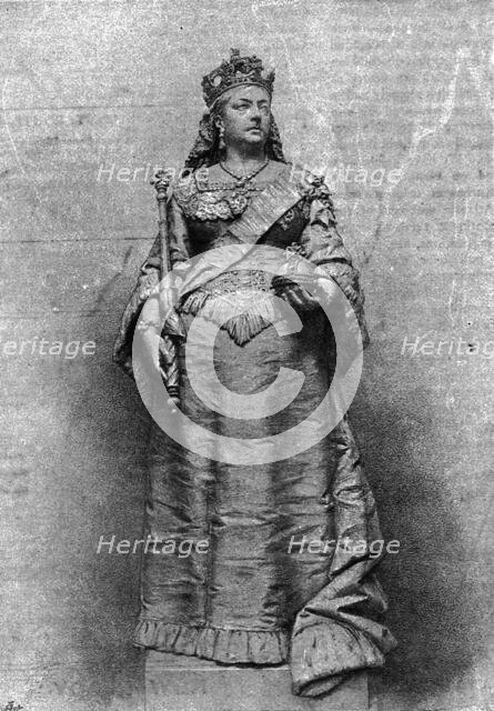 ''Prince Albert Victor in India--Statue of the Queen at Oudipur, recently unveiled by...', 1890. Creator: Unknown.