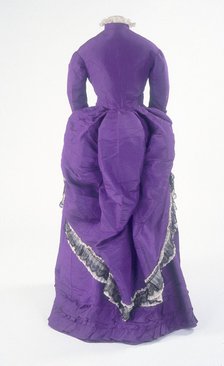 The back view of a fashionable day dress, c1875. Artist: Unknown