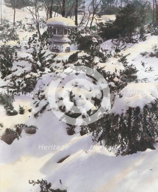 "Quiet Corner," John Wesley Baxter house, Dublin and Hill Roads, Greenwich, Connecticut, 1920. Creator: Frances Benjamin Johnston.