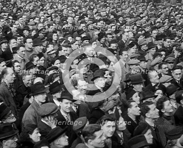 Crowds Listening to Speeches in Trafalgar Square, 1942. Creator: British Pathe Ltd.